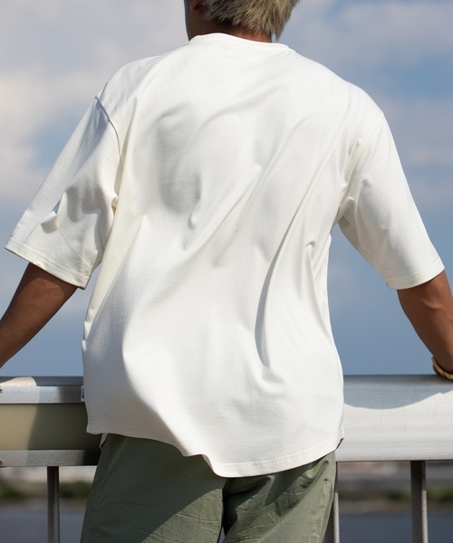 #Re:room（リルーム）の「ワンポイントラウンドヘムビッグTシャツ（Tシャツ/カットソー・メンズ・ベージュ/ダークグリーン/オフホワイト/ブラック・SMALL/MEDIUM）」の9枚目の写真