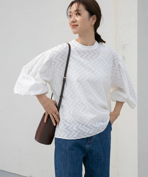 URBAN RESEARCH DOORS(アーバンリサーチドアーズ)の「コットン刺繍ボリュームスリーブブラウス(シャツ/ブラウス・レディース・オフホワイト/ブラック・MEDIUM)」の15枚目の写真
