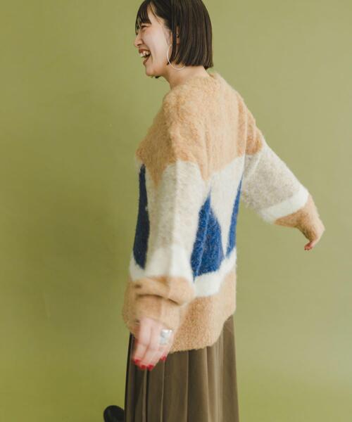 ITEMS URBANRESEARCH（アイテムズ アーバンリサーチ）の「『ユニセックス』ブークレモチーフニット（ニット/セーター・レディース・ブルー/キャメル/チャコールグレー・FREE）」の13枚目の写真