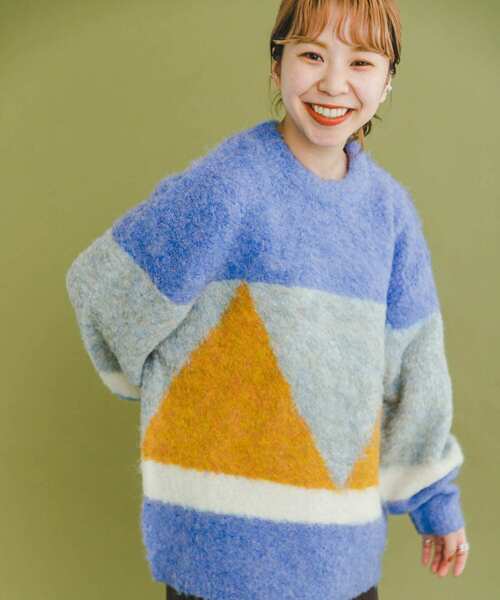 ITEMS URBANRESEARCH（アイテムズ アーバンリサーチ）の「『ユニセックス』ブークレモチーフニット（ニット/セーター・レディース・ブルー/キャメル/チャコールグレー・FREE）」の21枚目の写真