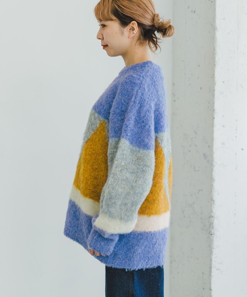 ITEMS URBANRESEARCH（アイテムズ アーバンリサーチ）の「『ユニセックス』ブークレモチーフニット（ニット/セーター・レディース・ブルー/キャメル/チャコールグレー・FREE）」の10枚目の写真