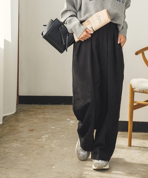 hunch（ハンチ）の「細コールタックパンツ（その他パンツ・レディース・ライトイエロー/ブラック/オフホワイト・FREE）」の11枚目の写真