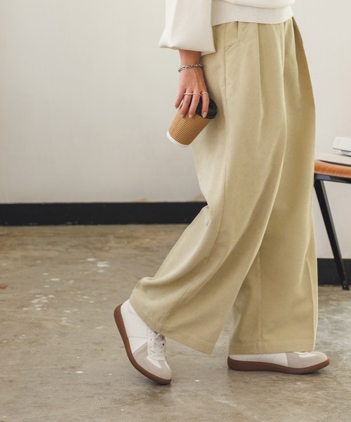 hunch（ハンチ）の「細コールタックパンツ（その他パンツ・レディース・ライトイエロー/ブラック/オフホワイト・FREE）」の20枚目の写真