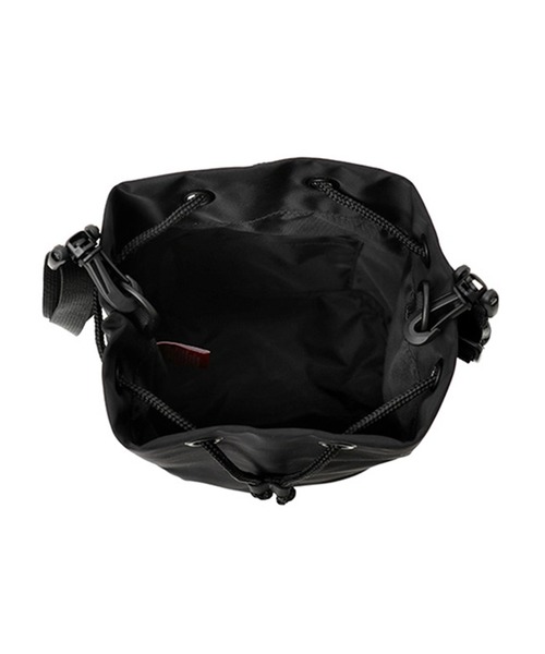 Manhattan Portage（マンハッタンポーテージ）の「St. George Drawstring Matte twill（ショルダーバッグ・メンズ・ブラック・X-SMALL）」の7枚目の写真