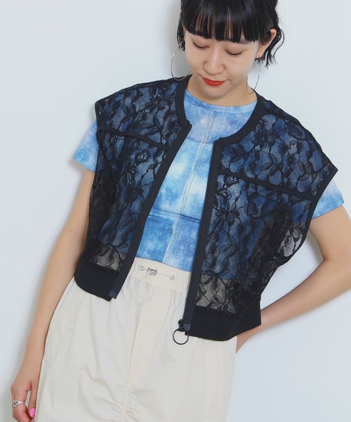 Ray BEAMS(レイビームス)の「Ray BEAMS / レース ジップ フレンチスリーブ ベスト(ベスト・レディース・ブラック/ホワイト・ONE SIZE)」の2枚目の写真