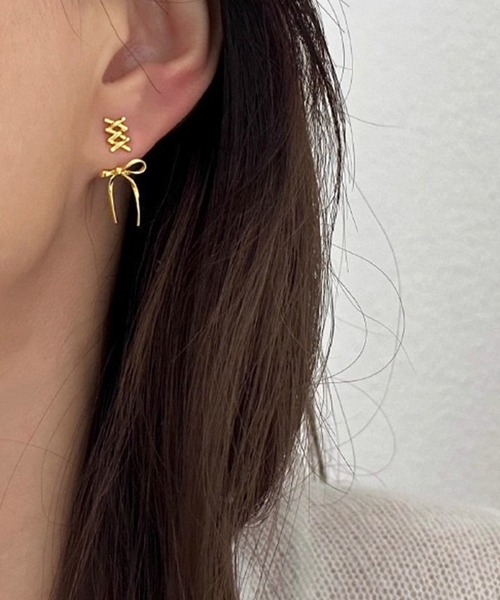 LYEON（リヨン）の「レースアップリボンピアス（ピアス（両耳用）・レディース・ゴールド/シルバー・FREE）」の8枚目の写真