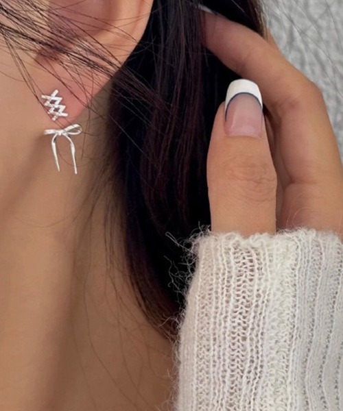 LYEON（リヨン）の「レースアップリボンピアス（ピアス（両耳用）・レディース・ゴールド/シルバー・FREE）」の9枚目の写真