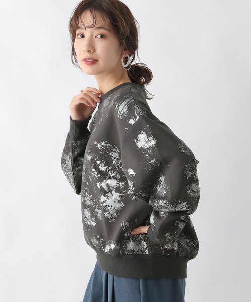 LEPSIM（レプシィム）の「箔プリントスウェット　989872（スウェット・レディース・オフホワイト/チャコールグレー・FREE）」の2枚目の写真