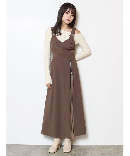 MURUA（ムルーア）の「スリットスリーブワンショルニット（ニット/セーター・レディース・オレンジ/ブルー/ブラック/ベージュ/アイボリー・FREE）」の10枚目の写真