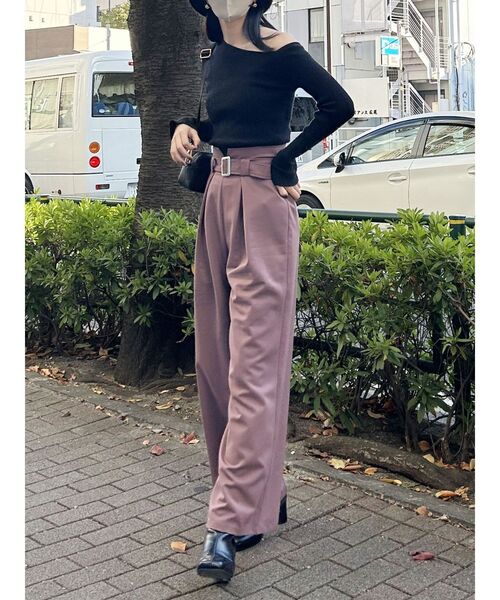 MURUA（ムルーア）の「スリットスリーブワンショルニット（ニット/セーター・レディース・オレンジ/ブルー/ブラック/ベージュ/アイボリー・FREE）」の15枚目の写真