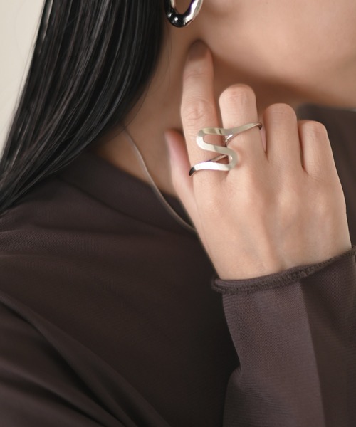 Marient（マリエント）の「Undulate Finger Ring／リング（リング・レディース・ゴールド/シルバー・FREE）」の12枚目の写真