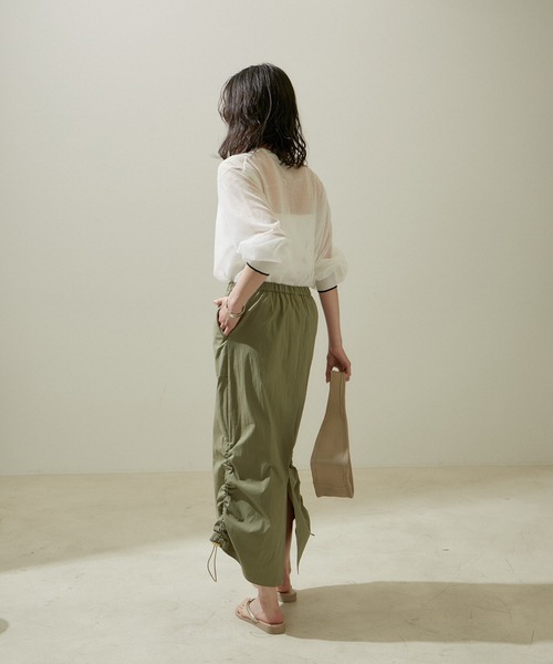 SALON adam et rope'（サロン アダム エ ロペ）の「シアークルーネックプルオーバー【洗える】（Tシャツ/カットソー・レディース・ホワイト/ラベンダー/ブラック・FREE）」の10枚目の写真