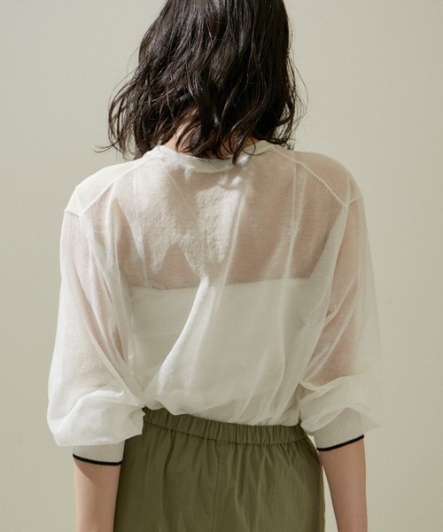 SALON adam et rope'（サロン アダム エ ロペ）の「シアークルーネックプルオーバー【洗える】（Tシャツ/カットソー・レディース・ホワイト/ラベンダー/ブラック・FREE）」の12枚目の写真