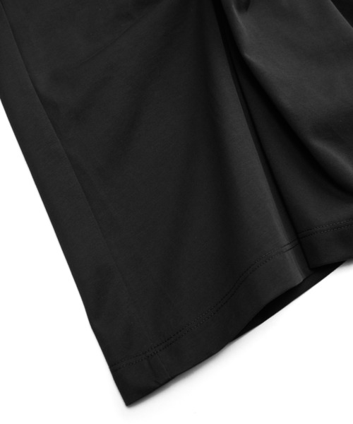 JNBY（ジェーエヌビーワイ）の「Pleated-waist Cropped T-Shirt / Tシャツ（Tシャツ/カットソー・レディース・ホワイト/ブラック・40/38/36）」の7枚目の写真