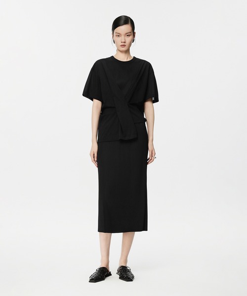 JNBY（ジェーエヌビーワイ）の「Pleated-waist Cropped T-Shirt / Tシャツ（Tシャツ/カットソー・レディース・ホワイト/ブラック・40/38/36）」の22枚目の写真