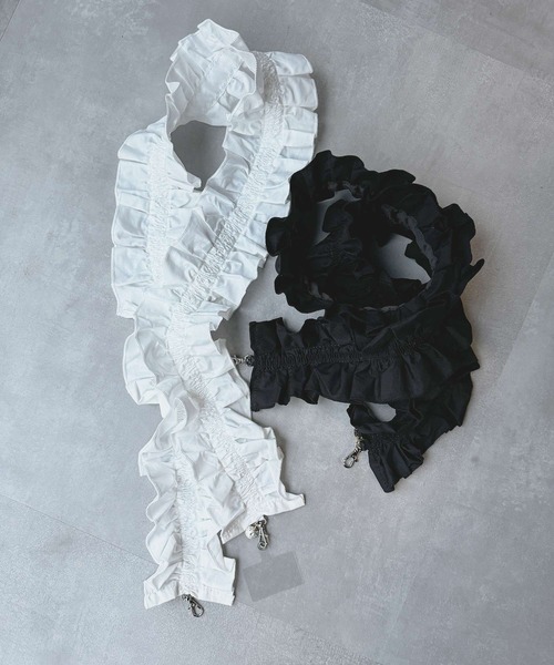 PICCIN（ピッチン）の「フリルスマホショルダー（スマホグッズ・レディース・ホワイト/ブラック・FREE）」の4枚目の写真