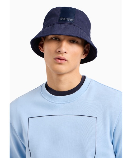 ARMANI EXCHANGE(アルマーニエクスチェンジ)の「【A|X アルマーニ エクスチェンジ】スクエアロゴ クルーネックスウェットプルオーバー(スウェット・メンズ・ベージュ/ライトブルー/ホワイト・SMALL/MEDIUM/LARGE/X-SMALL/XX-LARGE/X-LARGE)」の8枚目の写真
