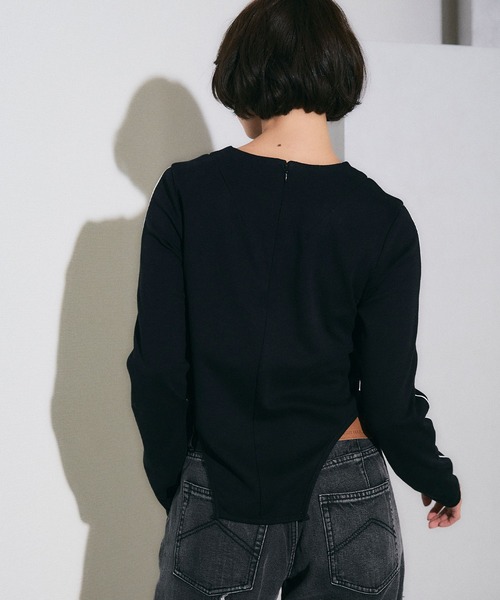 ELLEgirl(エルガール)の「ショルダージップスリットトップス【ELLEgirl/エル ガール】(Tシャツ/カットソー・レディース・ホワイト/ブラック・FREE)」の20枚目の写真