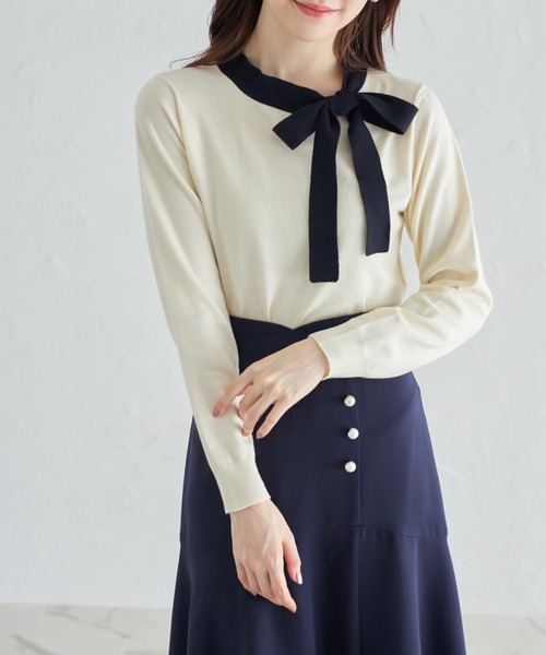 tocco closet（トッコ　クローゼット）の「配色リボンネックプルオーバー（Tシャツ/カットソー・レディース・ブラック/オフホワイト/ピンクベージュ/ブルー・M）」の2枚目の写真