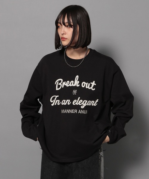 Anui（アニュイ）の「【UNISEX/2サイズ展開】アートロゴロンT（Tシャツ/カットソー・レディース・ネイビー/オフホワイト/ブラック・MEDIUM/LARGE）」の2枚目の写真