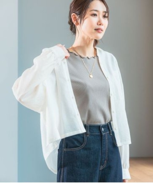 GLOBAL WORK(グローバルワーク)の「シアークロップドシャツ長袖/987181(シャツ/ブラウス・レディース・アイボリー/カーキ/ネイビー/インディゴブルー/ラベンダー/オレンジ・FREE)」の17枚目の写真
