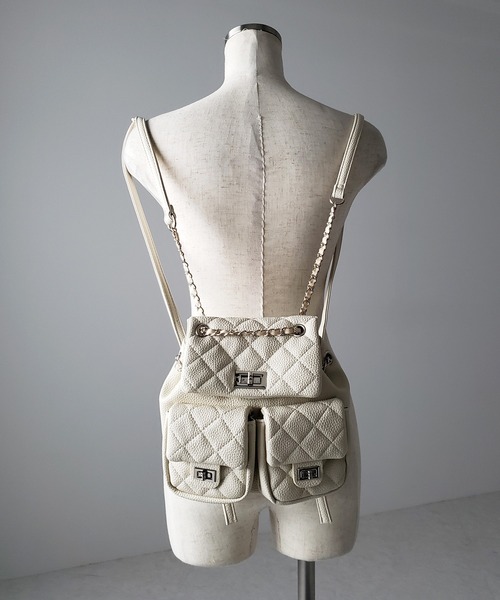 me+em select(ミームセレクト)の「【 2color 】キルティングチェーンショルダーミニリュック / quilting chain shoulder mini backpack(バックパック/リュック・レディース・ブラック/アイボリー・FREE)」の9枚目の写真
