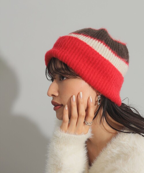 Ray BEAMS(レイビームス)の「マルチ ボーダー ワッチキャップ(ニットキャップ/ビーニー・レディース・チャコールグレー/レッド・ONE SIZE)」の7枚目の写真