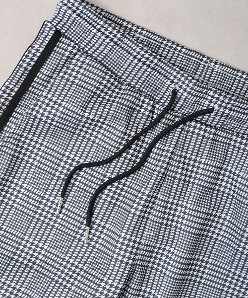 EVOLUTION(エボリューション)の「Slim check sideline pants / チェック柄 サイドラインパンツ(スラックス・メンズ・ブラック/ベージュ・M/L)」の19枚目の写真