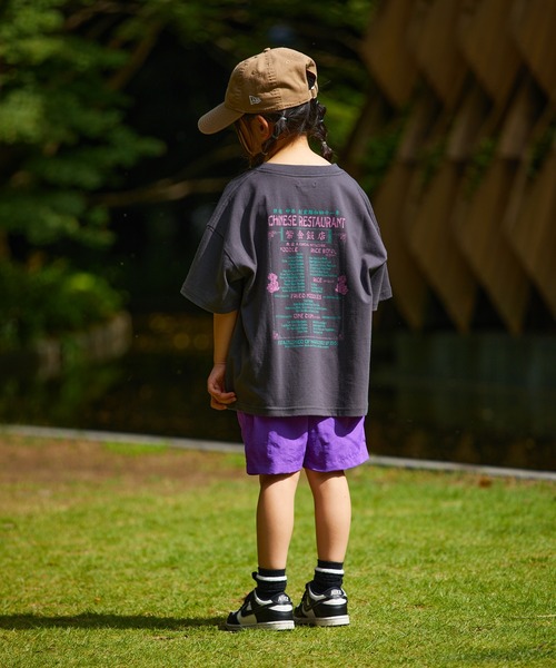 FREAK'S STORE(フリークスストア)の「限定展開 キッズ ビッグシルエット バックプリント クルーネック Tシャツ / 中華 チャイナデザイン / 紫金飯店(Tシャツ/カットソー・キッズ・チャコールグレー/サックスブルー/ホワイト・130/150/140/120)」の15枚目の写真
