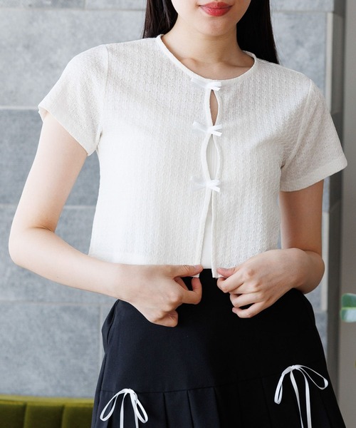 3.3 Field Trip （3.3フィールドトリップ）の「3.3 Field Trip／サテンリボン ショートカーディガン（Tシャツ/カットソー・レディース・ブラック/ホワイト/ブルー・FREE）」の2枚目の写真
