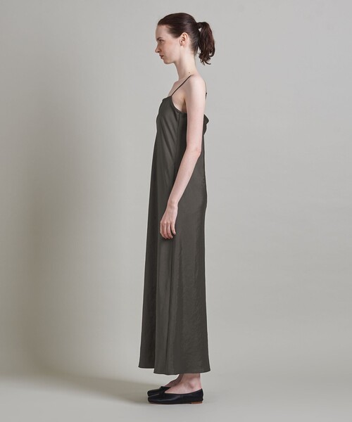 LOEFF（ロエフ）の「＜LOEFF＞フリュイド キャミソールドレス（ワンピース・レディース・ダークブラウン/ダークグレー・0/1）」の11枚目の写真