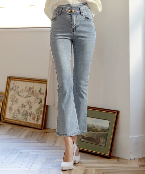 Julia Boutique（ジュリアブティック）の「S-Lサイズ フレアデニムパンツ（デニムパンツ・レディース・ネイビー/ライトブルー・S/M/L）」の2枚目の写真