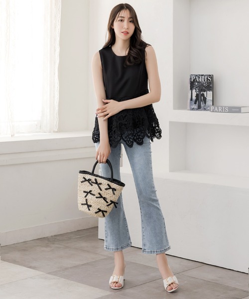 Julia Boutique（ジュリアブティック）の「S-Lサイズ フレアデニムパンツ（デニムパンツ・レディース・ネイビー/ライトブルー・S/M/L）」の3枚目の写真