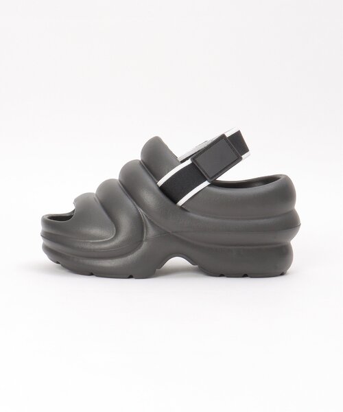 VENCEEXCHANGE（ヴァンスエクスチェンジ）の「マシュマロサンダル（サンダル・レディース・ブラック/ホワイト・M/L）」の16枚目の写真