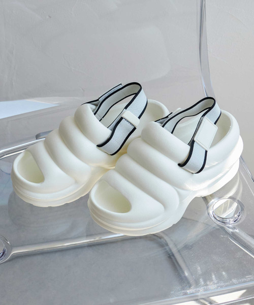 VENCEEXCHANGE（ヴァンスエクスチェンジ）の「マシュマロサンダル（サンダル・レディース・ブラック/ホワイト・M/L）」の20枚目の写真