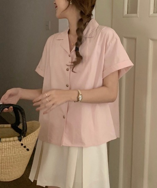 ECLIN（エクラン）の「ゴールドボタン半袖ルーズシャツ（シャツ/ブラウス・レディース・ブラック/ベージュ/グリーン/ホワイト/ピンク・M/L/XL）」の5枚目の写真