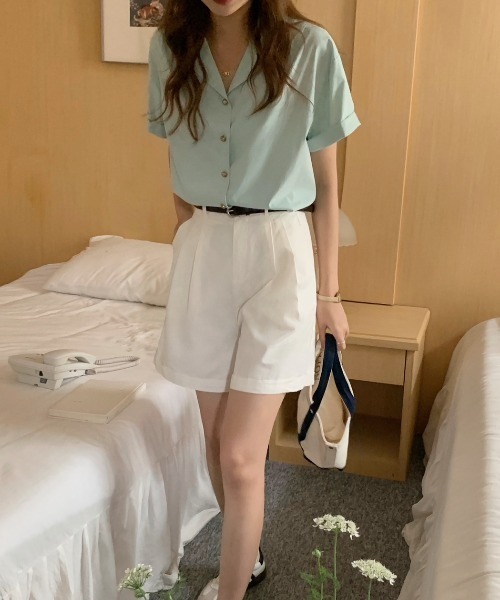 ECLIN（エクラン）の「ゴールドボタン半袖ルーズシャツ（シャツ/ブラウス・レディース・ブラック/ベージュ/グリーン/ホワイト/ピンク・M/L/XL）」の11枚目の写真