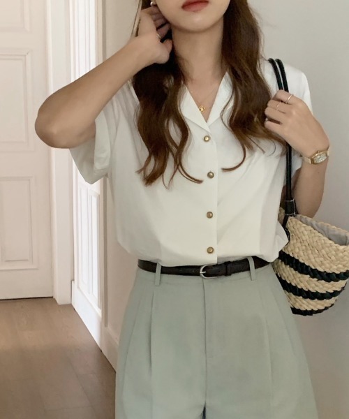 ECLIN（エクラン）の「ゴールドボタン半袖ルーズシャツ（シャツ/ブラウス・レディース・ブラック/ベージュ/グリーン/ホワイト/ピンク・M/L/XL）」の8枚目の写真