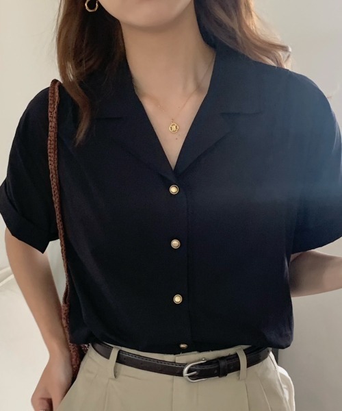 ECLIN（エクラン）の「ゴールドボタン半袖ルーズシャツ（シャツ/ブラウス・レディース・ブラック/ベージュ/グリーン/ホワイト/ピンク・M/L/XL）」の7枚目の写真