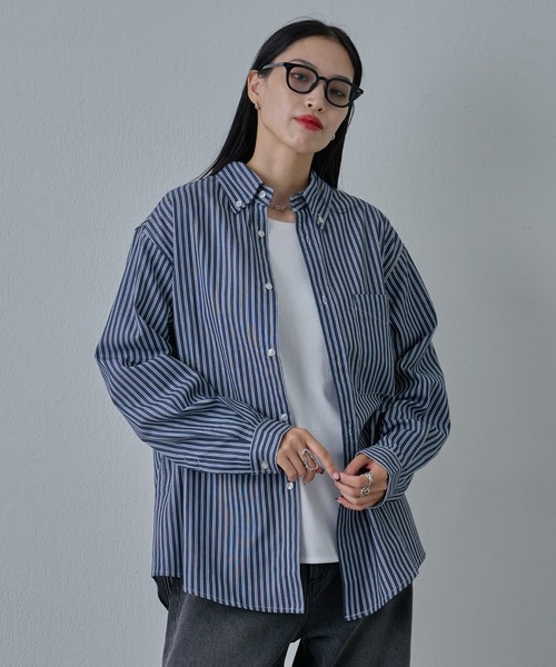 COLONY 2139（コロニートゥーワンスリーナイン）の「ジャガードストライプボタンダウンシャツ（シャツ/ブラウス・メンズ・ネイビー/ホワイト/ブラック・LARGE/MEDIUM）」の3枚目の写真