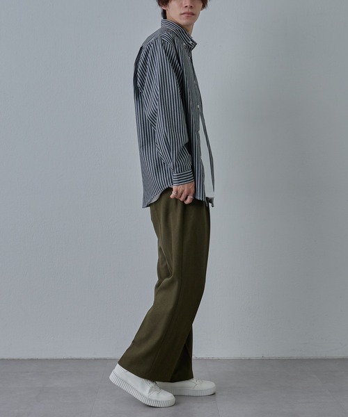 COLONY 2139（コロニートゥーワンスリーナイン）の「ジャガードストライプボタンダウンシャツ（シャツ/ブラウス・メンズ・ネイビー/ホワイト/ブラック・LARGE/MEDIUM）」の14枚目の写真