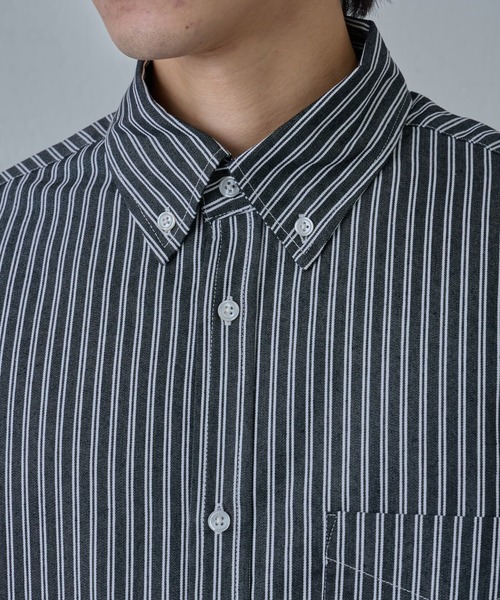 COLONY 2139（コロニートゥーワンスリーナイン）の「ジャガードストライプボタンダウンシャツ（シャツ/ブラウス・メンズ・ネイビー/ホワイト/ブラック・LARGE/MEDIUM）」の18枚目の写真