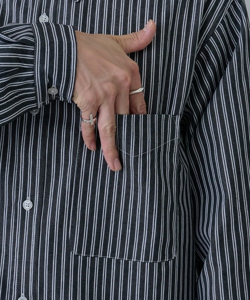 COLONY 2139（コロニートゥーワンスリーナイン）の「ジャガードストライプボタンダウンシャツ（シャツ/ブラウス・メンズ・ネイビー/ホワイト/ブラック・LARGE/MEDIUM）」の19枚目の写真