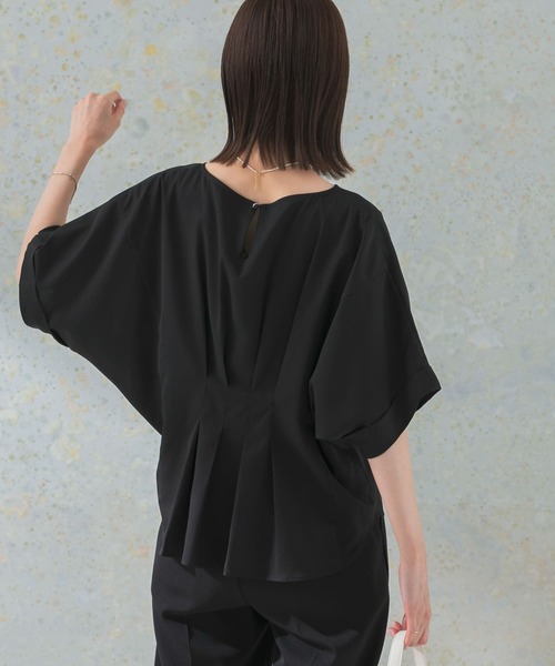 URBAN RESEARCH ROSSO WOMEN(アーバンリサーチ ロッソ)の「5分袖バックタックプルオーバー(シャツ/ブラウス・レディース・ブラック/グリーン系その他/ホワイト・FREE)」の7枚目の写真