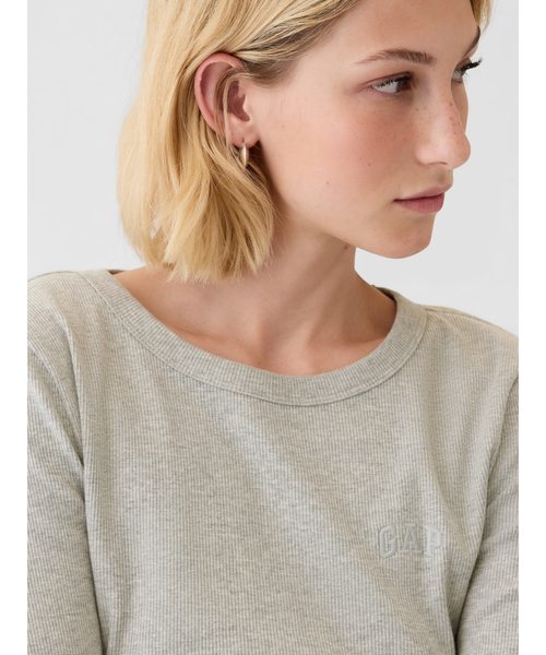 GAP（ギャップ）の「長袖リブ GAPロゴTシャツ（Tシャツ/カットソー・レディース・グレー/ホワイト/グリーン/ブラック・M/S/XS/XXS/XL/L）」の3枚目の写真