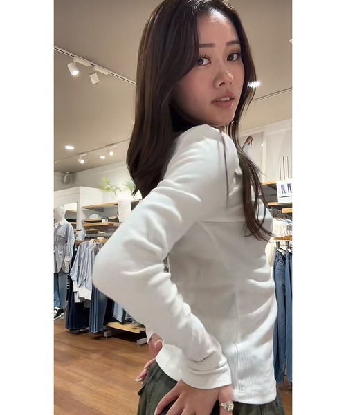 GAP（ギャップ）の「長袖リブ GAPロゴTシャツ（Tシャツ/カットソー・レディース・グレー/ホワイト/グリーン/ブラック・M/S/XS/XXS/XL/L）」の5枚目の写真