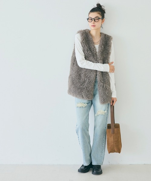 coca（coca）（コカ）の「フェイクファーベスト ポケット付き（ベスト・レディース・グレー/ライトベージュ/グレイッシュベージュ・L/M）」の10枚目の写真