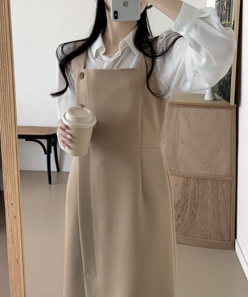 ECLIN(エクラン)の「フロントスリットスクエアジャンパースカート(ジャンパースカート・レディース・ベージュ/ブラック/ブルーグレー・S/M/L/XL)」の12枚目の写真