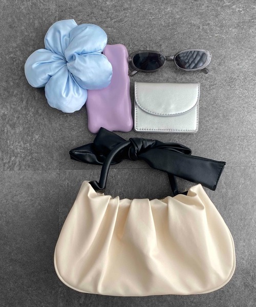 WEGO（ウィゴー）の「WEGO/リボンハンドバッグ（ハンドバッグ・レディース・アイボリー・FREE）」の2枚目の写真