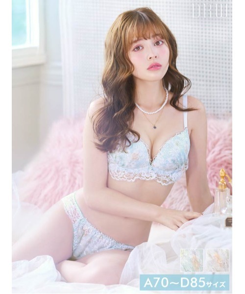 DRW(ドロー)の「フリル 水彩 シアー ブルーム ブラジャー & フルバック ショーツ(ブラ&ショーツ・レディース・ホワイト/ライトブルー・B70/B75/C75/D70/D75/A70/C80)」の3枚目の写真